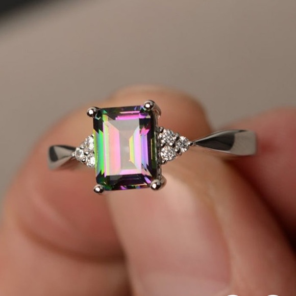 Gorgeous Solid 925 SS Rainbow Stone - Picture 1 of 5